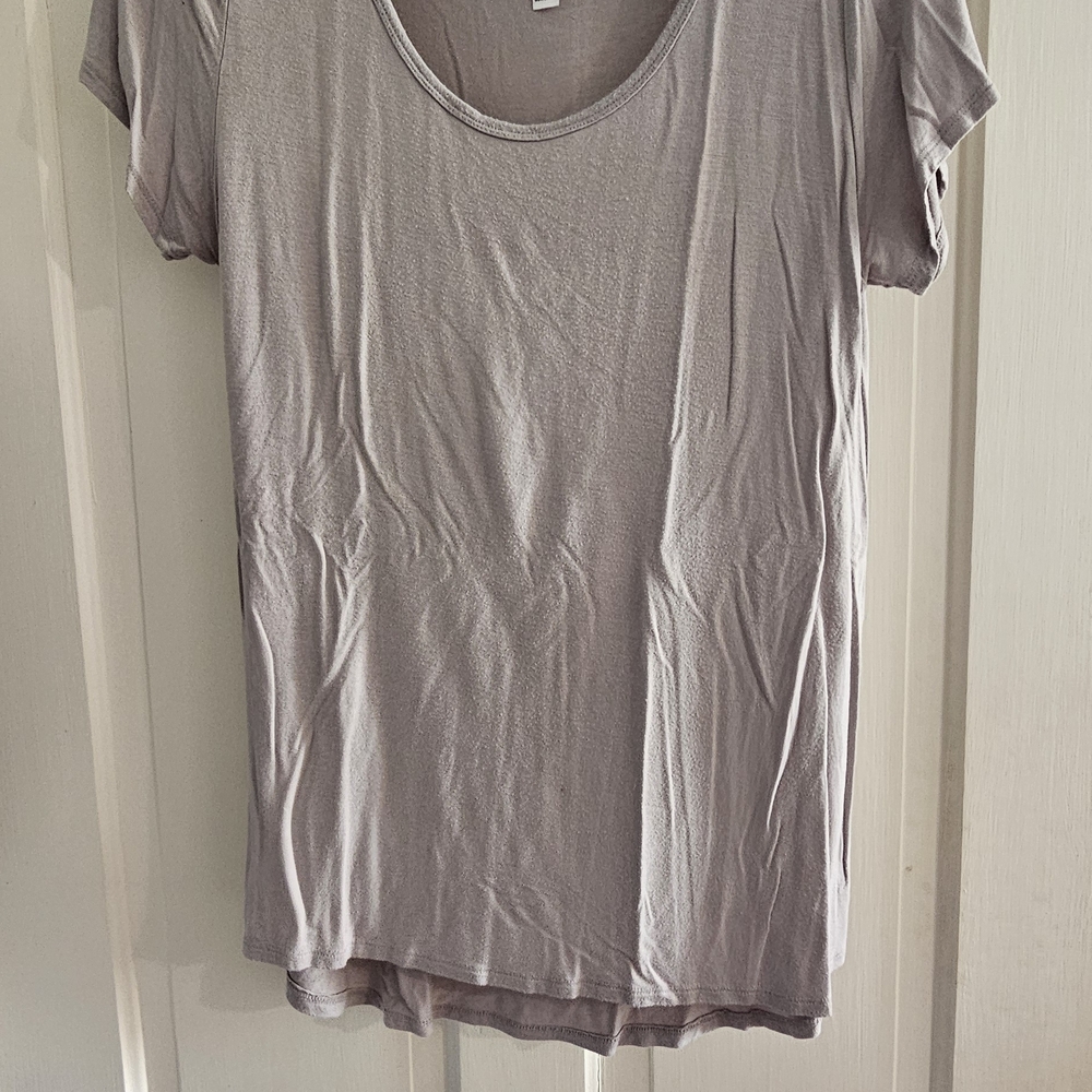 LuLaRoe Light Gray Short Sleeve Tee